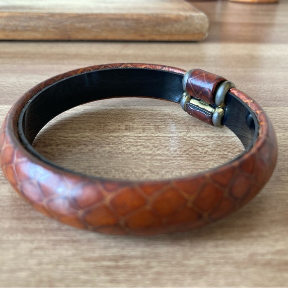 Vintage Snakeskin bracelet - Picture 3 of 3